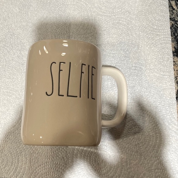 NWT  Rae Dunn Coffee Cup. Word: Selfie - Picture 3 of 6